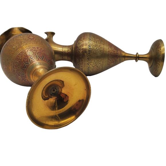 Solid Brass Etched Vase Enamel Red Black Floral Vintage MCM Ruffled Rustic Decor - Picture 10 of 11